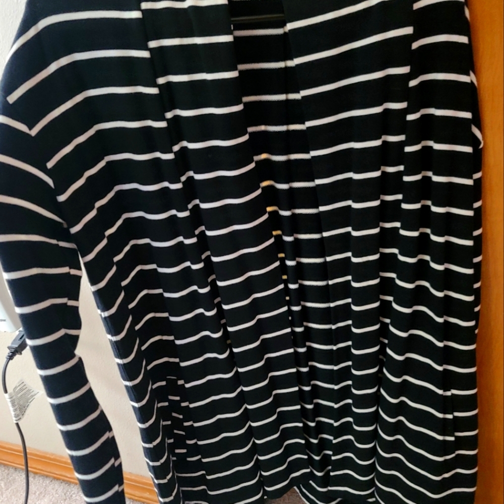 Sweater, Medium, black and white striped